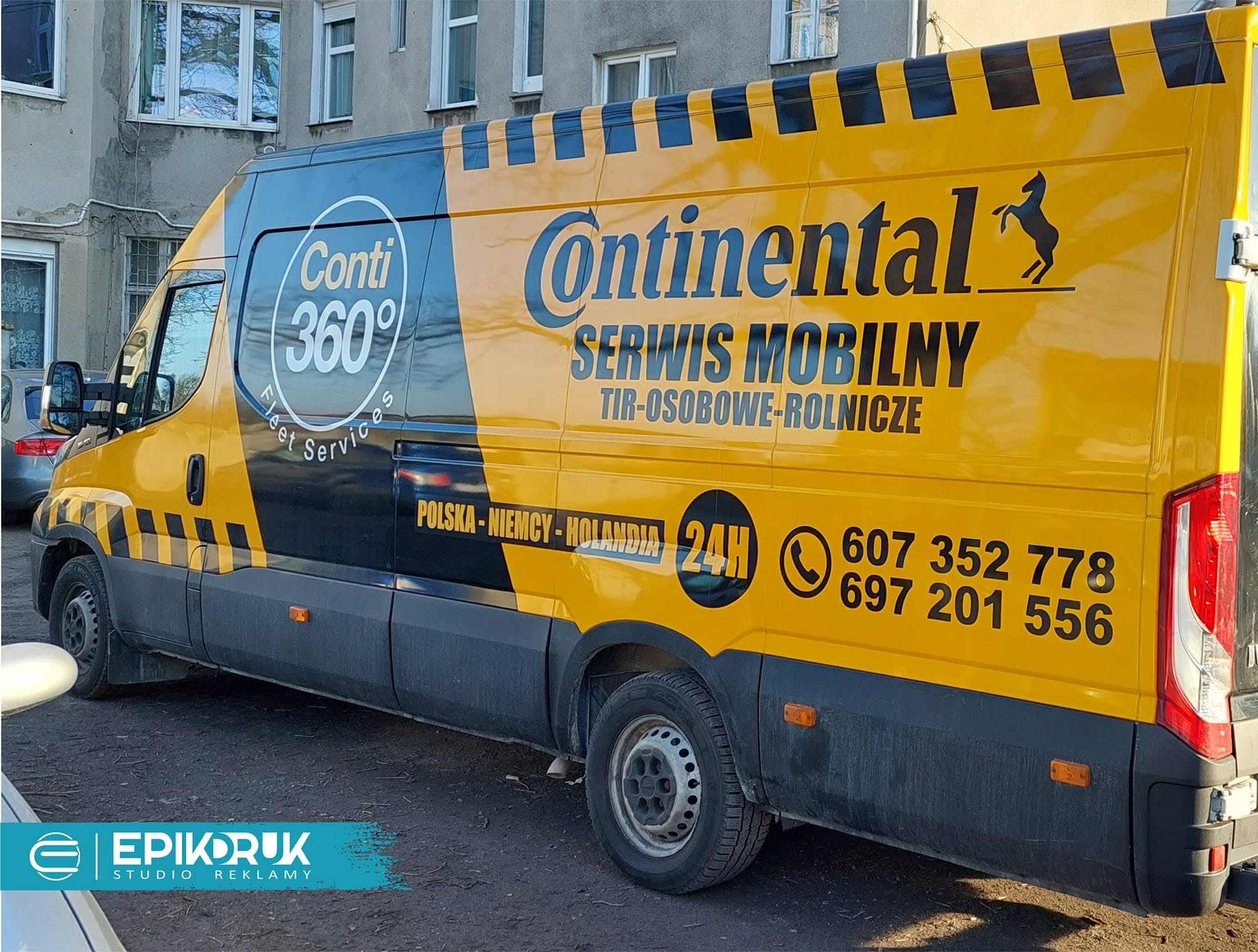 Oznakowany samochód Continental